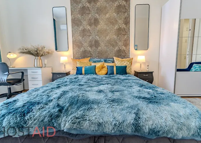 Blue Fountain Design - Hostaid * بودابست