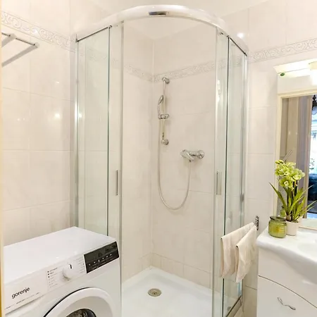 Blue Fountain Design - Hostaid *