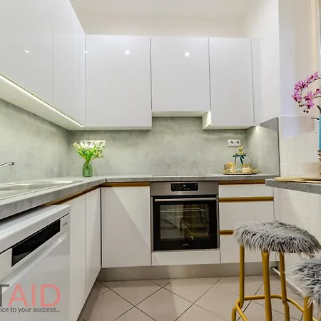 Blue Fountain Design - Hostaid