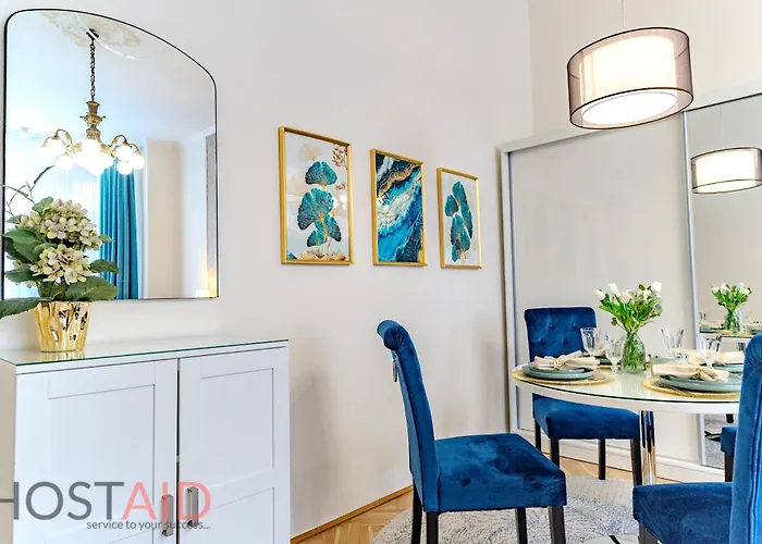 Blue Fountain Design - Hostaid * Boedapest