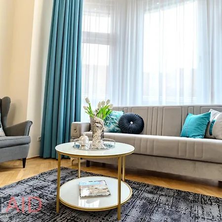 Blue Fountain Design - Hostaid *